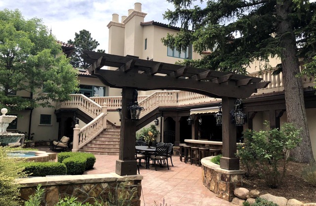 2 Acre Mansion in Broadmoor-5 Star Luxury and Relaxation