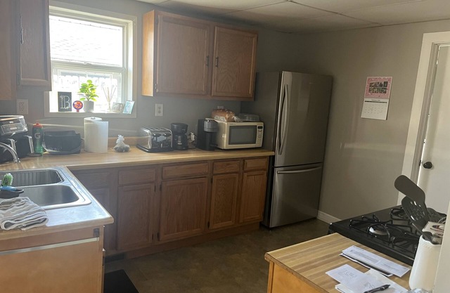 2 Bed, 1 Bath house