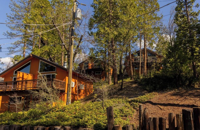 2 Bed Cabin at Bass Lake near Yosemite.