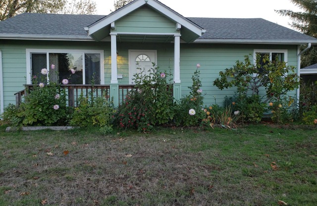 2 bedroom 1bathroom, sleeps 5