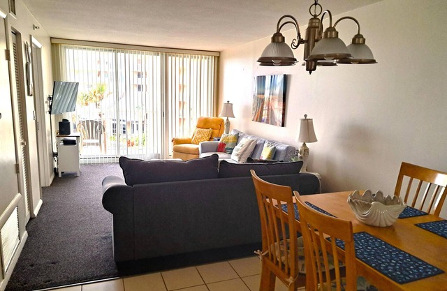 2 bedroom/2 bath oceanVIEW condo unit