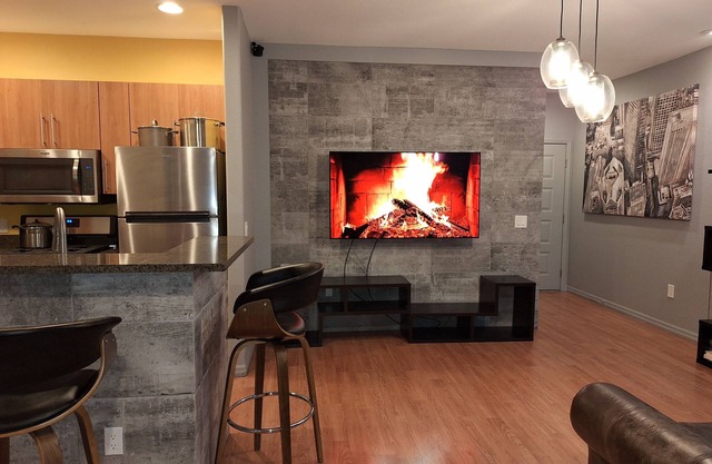 2-bedroom 2-bath condo renovated