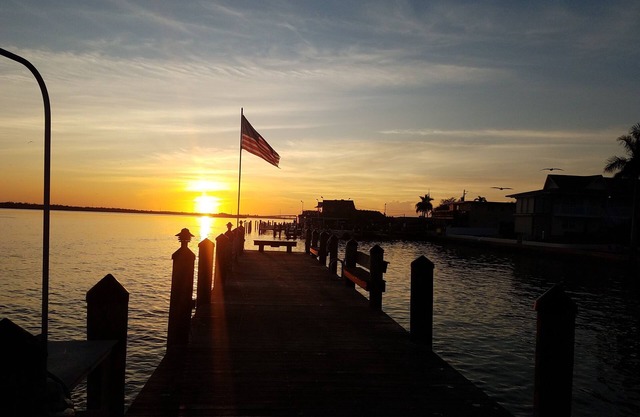 2 bedroom 2 bath Marco Inn Villas on water in Olde Marco Island Nov 22-Dec 2025