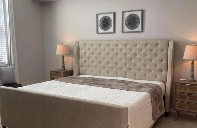 2-bedroom, 2-bath + pull out in Treviso Bay, accommodates up to 6 people.