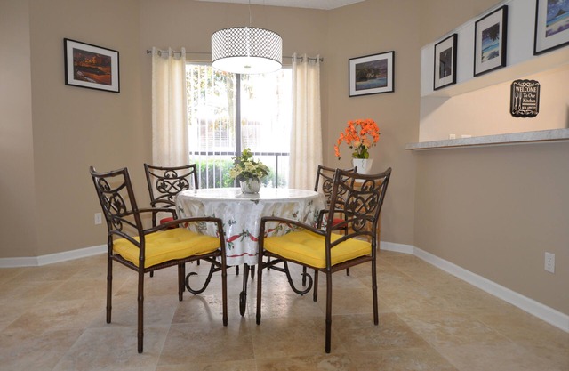 2 Bedroom 2 Bath townhome super clean private yard