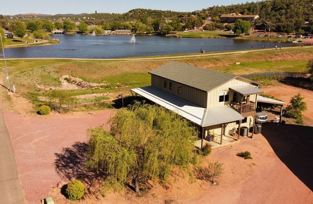 2-bedroom/2 Bath vacation Rental at Green Valley Park, Beautiful Views of lake