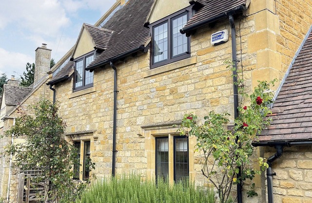 2 bedroom accommodation in Stretton-on-Fosse, near Moreton-in-Marsh
