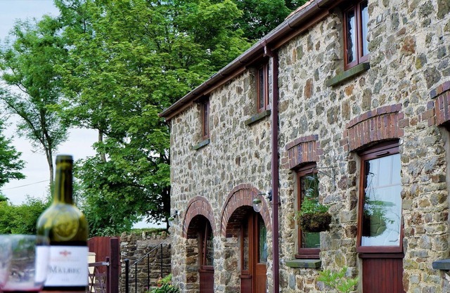 2 bedroom accommodation in Haverfordwest, near Narberth