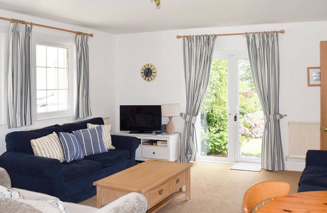 2 bedroom accommodation in Herbert Road