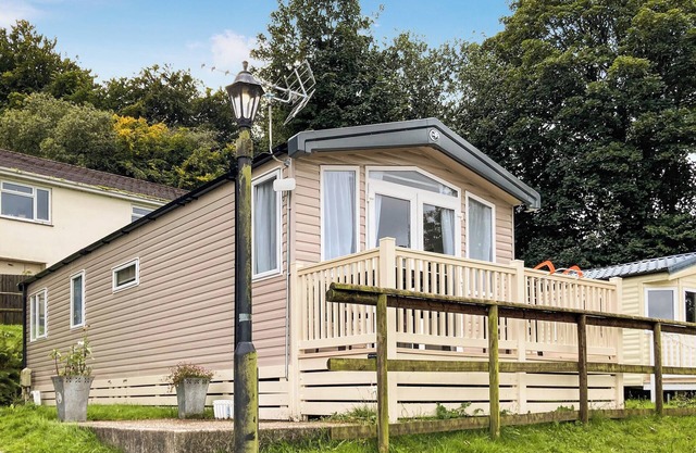 2 bedroom accommodation in Bucks Cross