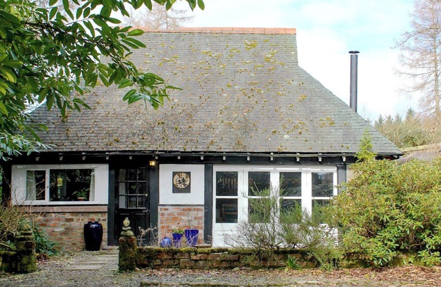 2 bedroom accommodation in Shandon, near Loch Lomond