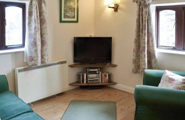 2 bedroom accommodation in Polson, nr. Launceston
