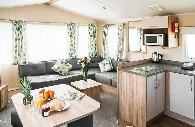 2 bedroom accommodation in Porth, Newquay