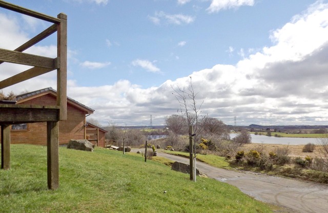 2 bedroom accommodation in Campsie Fells, near Milton of Campsie