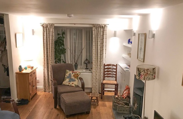 2 bedroom accommodation in Penryn