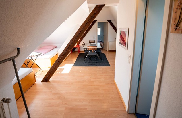 2 bedroom apartment 4 people