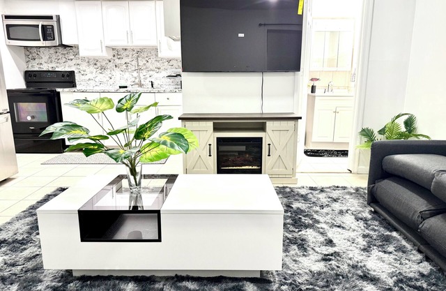 2-bedroom apartment in superb Jersey City with WiFi, AC
