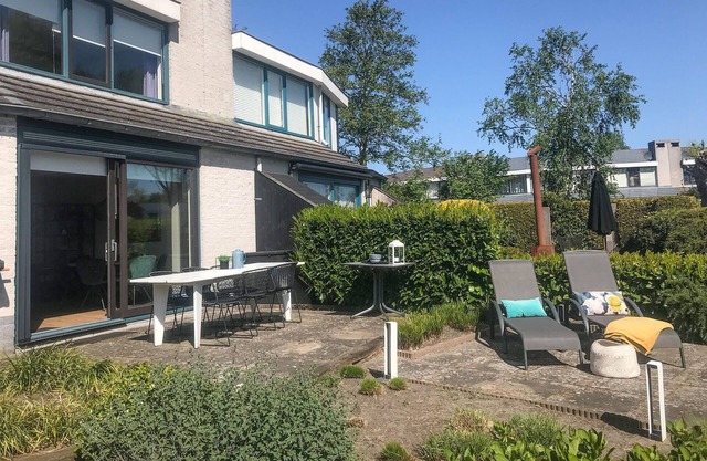 2 bedroom beautiful home in Lemmer