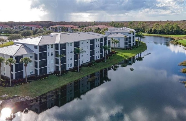 2 Bedroom Condo 279342 by Houzlet