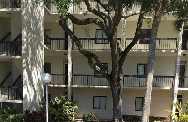 2 Bedroom Condo (321270) by Houzlet