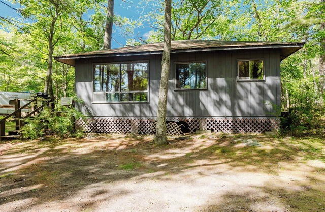 2-Bedroom Cottage #11 - Sand Bay