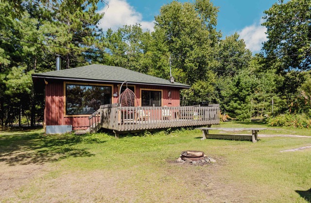 2-Bedroom Cottage #4 - Sand Bay