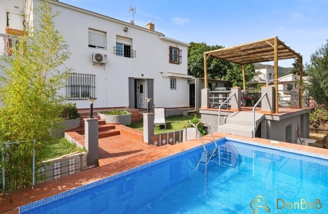 2 bedroom house with private pool and breakfast included in Alhaurin