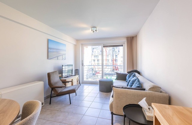 2-bedroom flat near the sea.