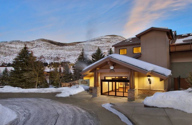 2 Bedroom - Marriott's StreamSide at Vail - Birch, Douglas, and Evergreen - Full Resort Access