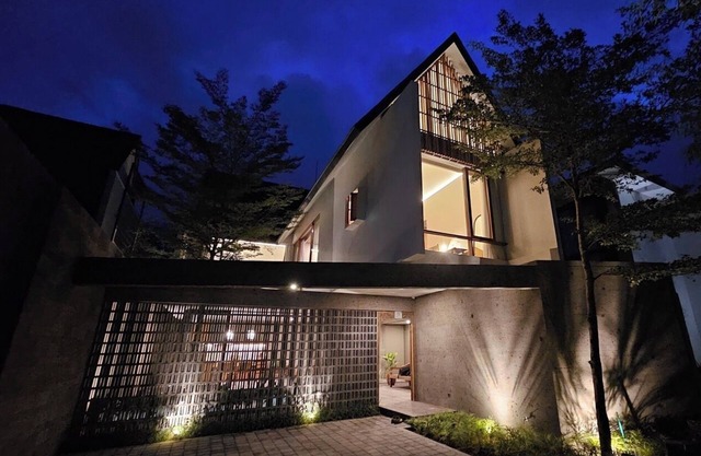 2-Bedroom Minimalist Villa in Parerenan