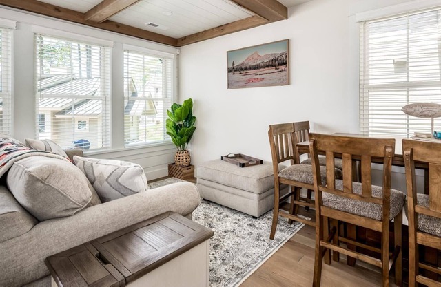 2 Bedroom Newly Built Home with Boat Dock