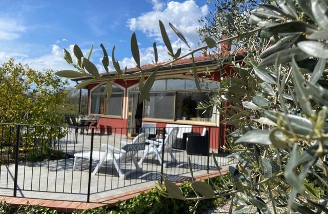 2 Bedroom Private vacation home in Sarzana