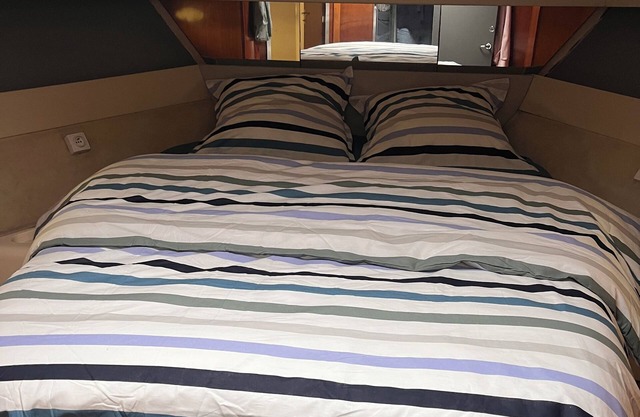 2 bedroom private vacation home in sã¨te