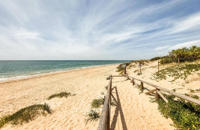 2 bedroom stunning apartment in Rota