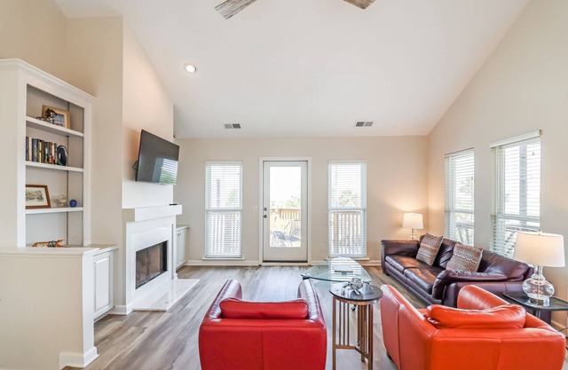 2 bedroom townhome located in the Fort Screven are of Tybee Island.