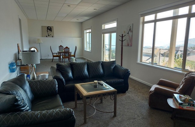 2-Bedroom Walk-Out Ground Floor Suite with Private Entry, Lake & Mountain Views