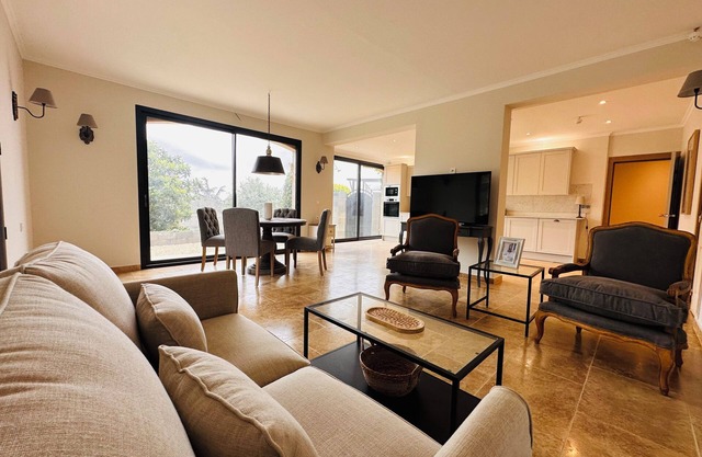 2 Bedrooms, 2 Bathrooms with terrace - near Lourmarin - Apartment 7