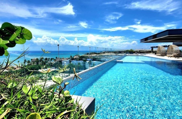 2 Bedrooms Breathtaking Sea View! - 1 Minute Walk From the Beach and the 5th Av