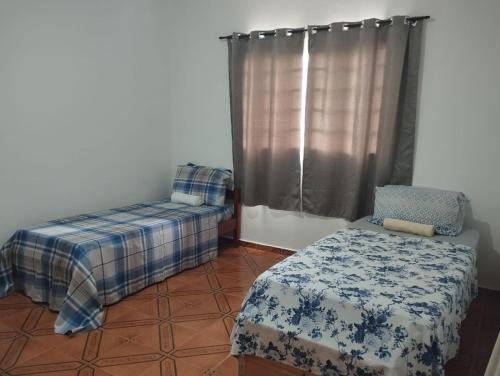 2 Camas de Solteiro SOBRADO