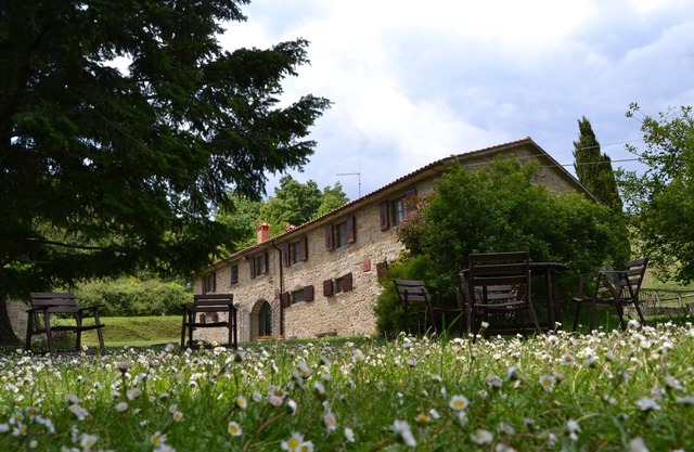 2 cozy rooms in amazing Tuscany with rustic style