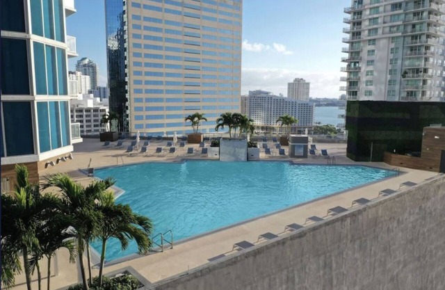2 Cozy Stays Near Brickell Shops, Riverwalk & Bay – Walkable Area