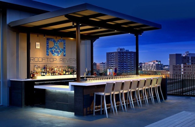 2 Deluxe City View 2 Queens, Revere Hotel, Boutique Style, Theater District Vicinity