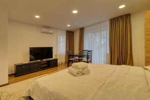 2 Hidden Gems - all U need - by Uni88 Apart Hotel