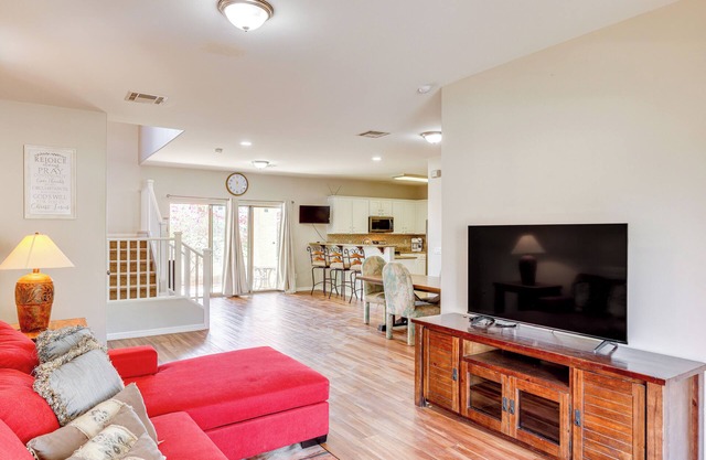 2 Mi to Desert Diamond Arena: Home w/Patio!