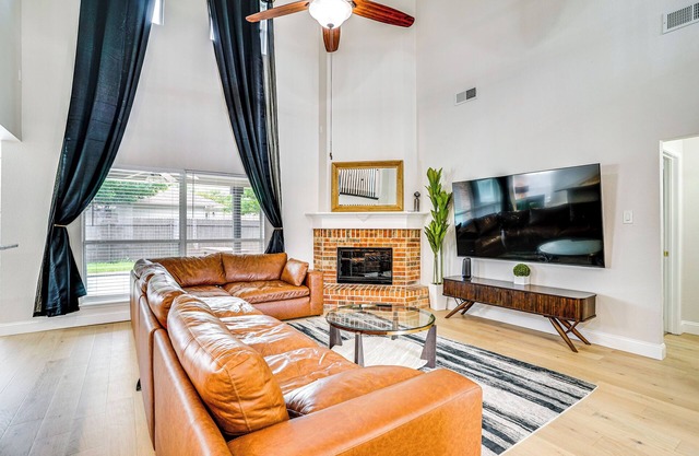 2 Mi to Old Town: Spacious Burleson Vacation Home