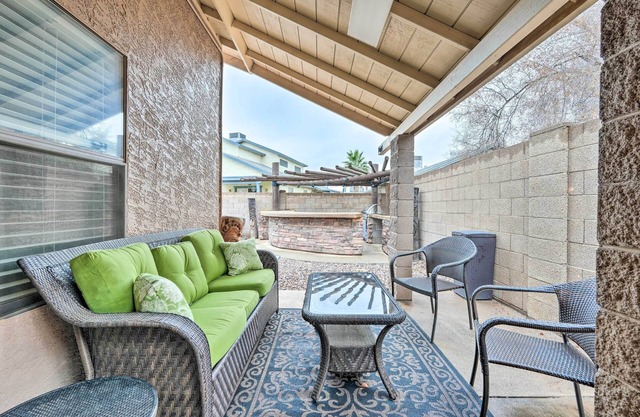 2 Mi to Sports Complex: Peoria Home w/Patio!