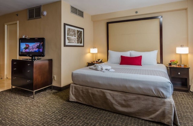 2 Modern Units in the Heart of DC! Pet-friendly Property, w/Private Parking