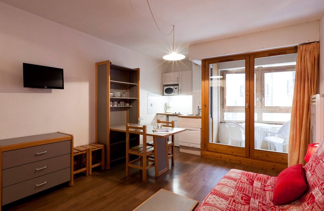 2* Mountain Studio in Brides-les-Bains Center with Wi-Fi & Parking