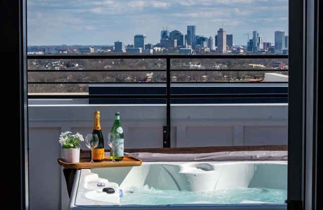 2 Nashville Homes Relaxing Rooftop Patios