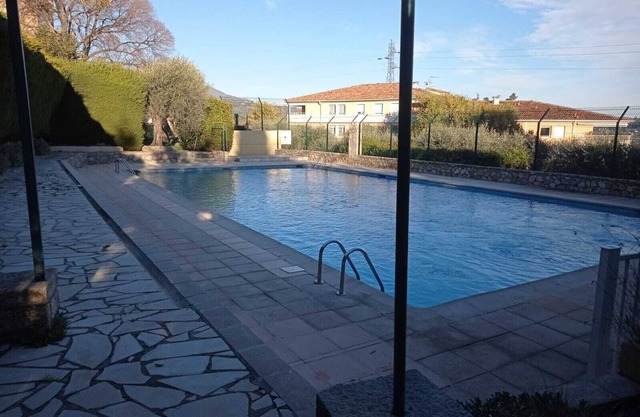 2 Pièces Dans Résidence Avec Piscine et Tennis